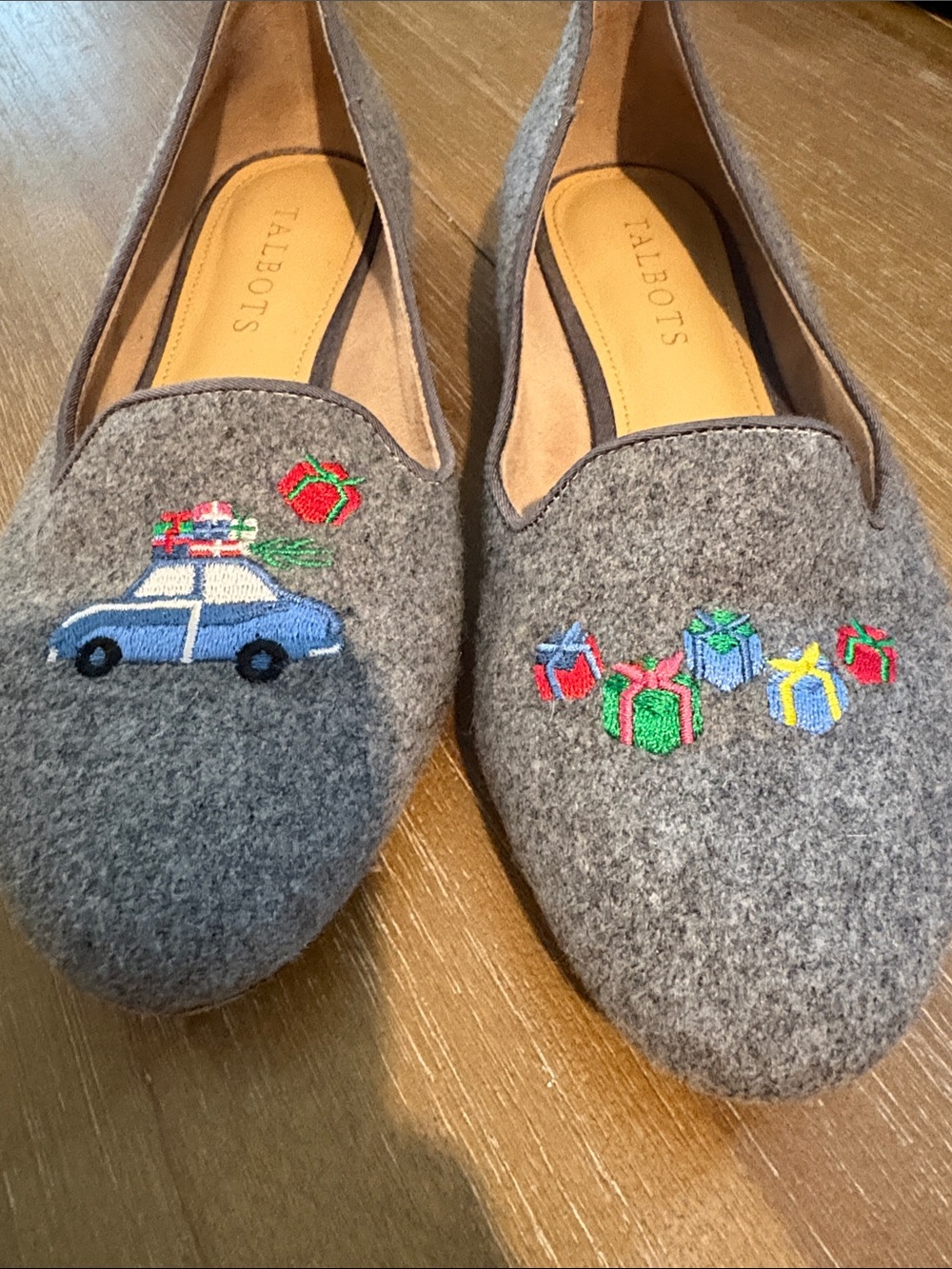 Talbots Gray Wool Embroidered Gift & Car Flats - Picture 2 of 6